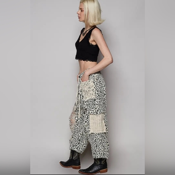 POL Black and White Leopord Distressed "Vintage" Jogger - Picture 3 of 5